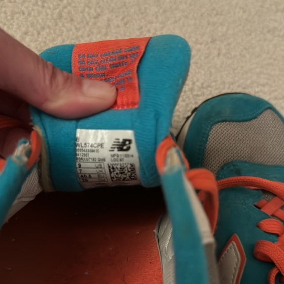 New Balance 574s in turquoise and orange - sz 9 women’s - Picture 5 of 6